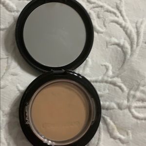 Younique powder Jacquard